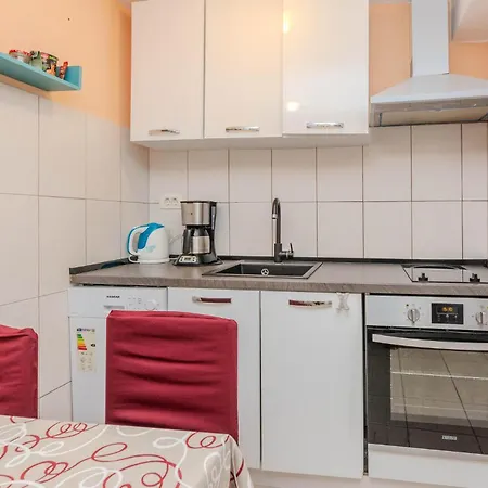 Appartamento Lovely In With Swimming Pool Zaton (Zadar)