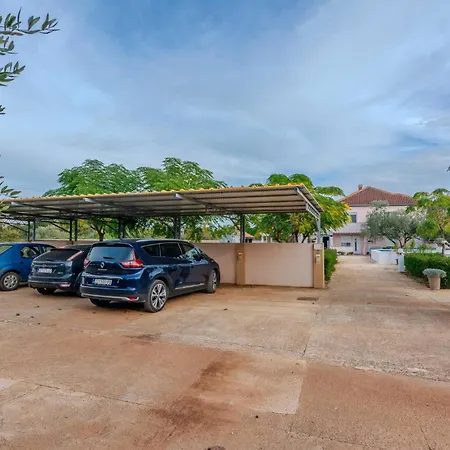 Appartamento Lovely In With Swimming Pool Zaton (Zadar)