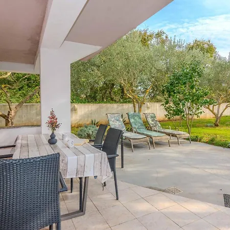 Appartamento Lovely In With Swimming Pool Zaton (Zadar)