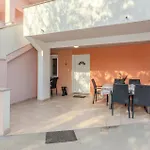 Lejlighed Lovely In With Swimming Pool