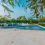 Lejlighed Lovely In With Swimming Pool *